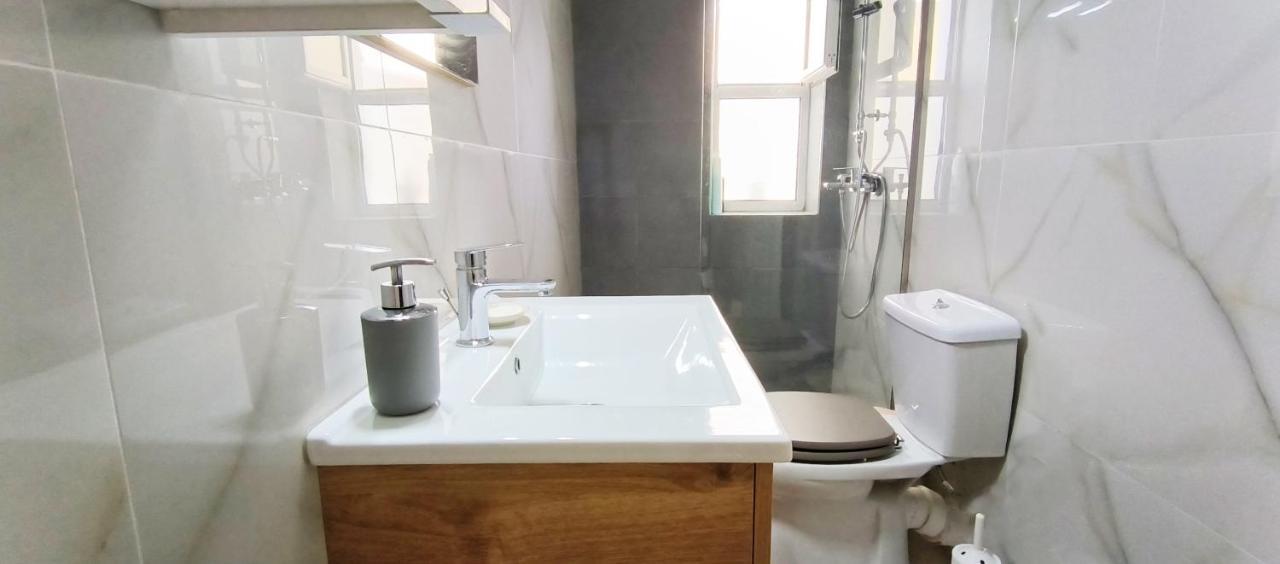 Central Apartment, Fully Equipped Himare Buitenkant foto